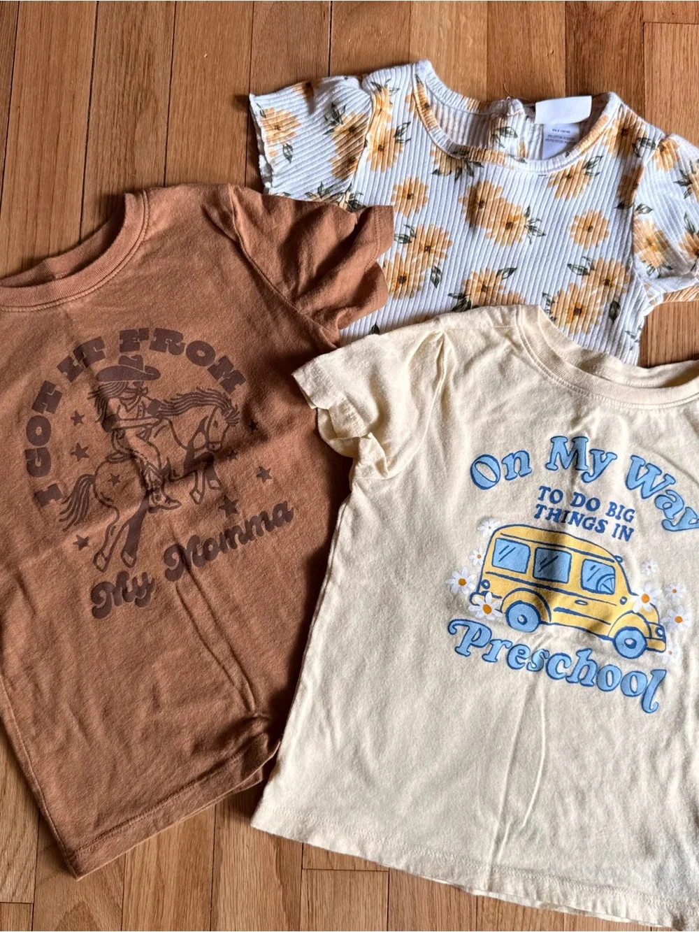 Lot of Girls 2 Old Navy & 1 Floral Ribbed Short Sleeve t shirts